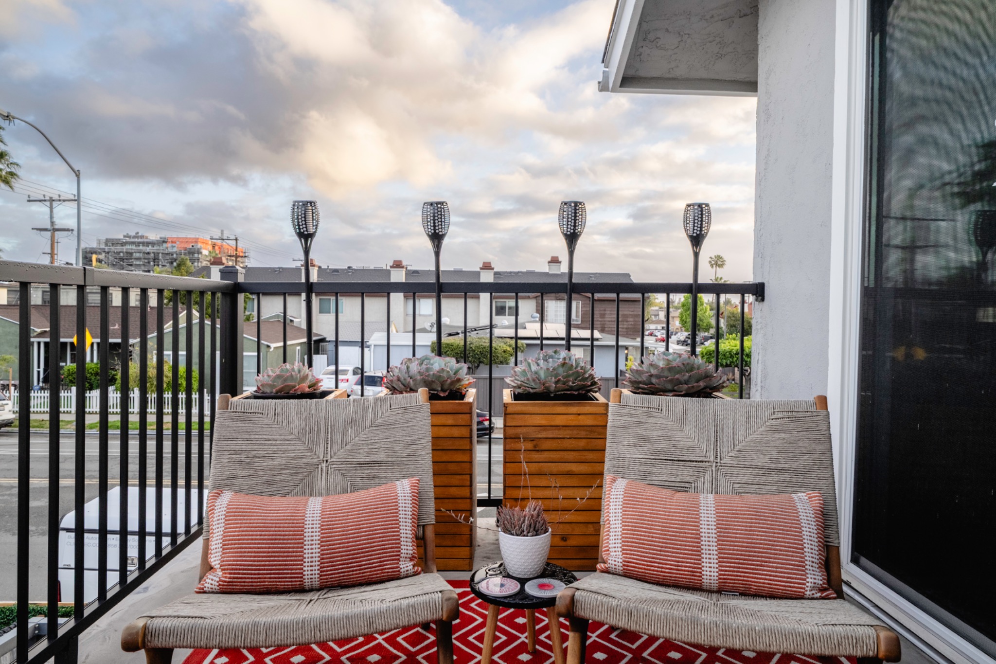 Second view of the Flamingo Room balcony